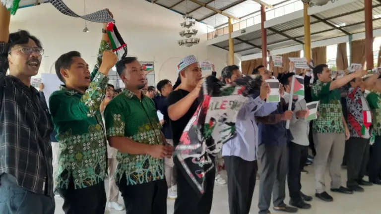 UNIVERSITAS MUHAMMADIYAH TASIKMALAYA TURUT DALAM AKSI BELA PALESTINA